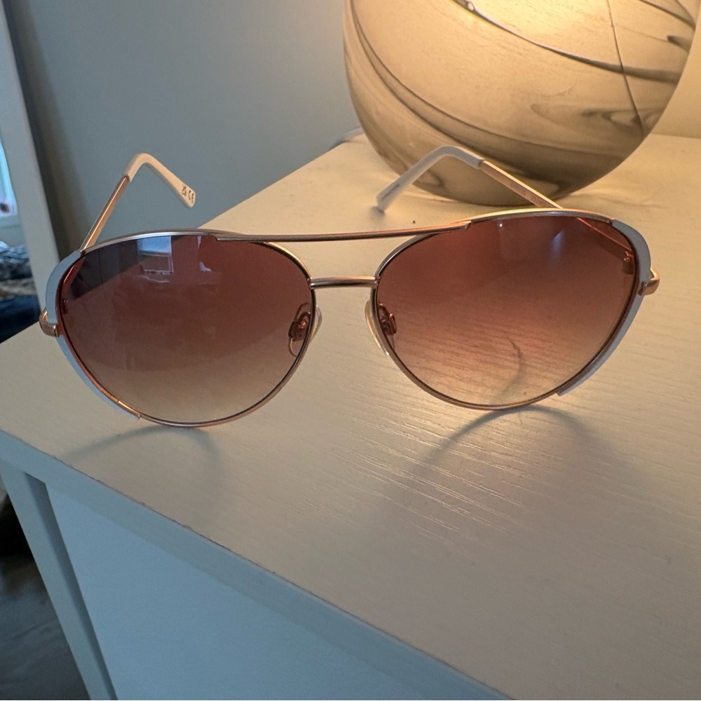 Sunglasses with Rose Gold Frame